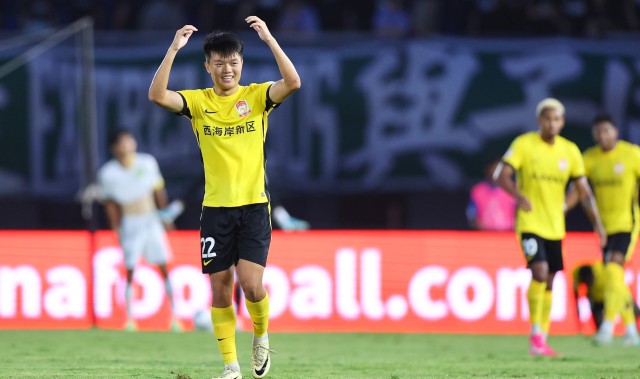 柠檬体育直播-德转：杨希转会上海海港的转会费为143万欧元