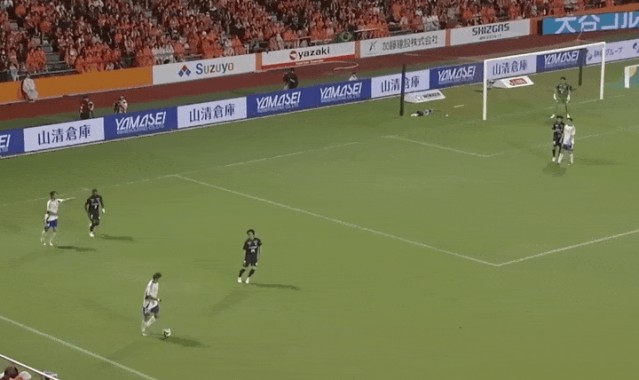 日职联半场：大卫、角田涼太朗破门，横滨水手2-0清水心跳